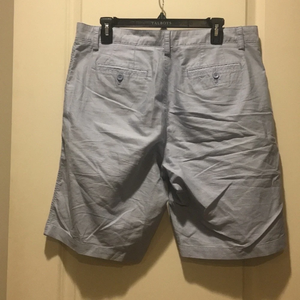 Banana Republic mens 100% cotton Bermuda shorts light blue with pockets size 34